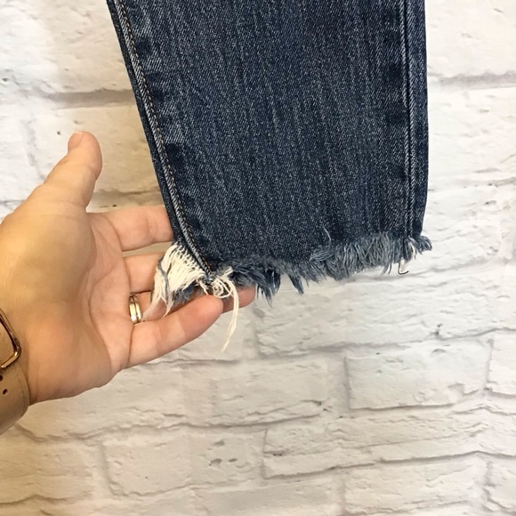 Levi’s W26 (US 2/3) Wedgie White Oak Cone Denim Women’s Jeans Hand Cropped Hems - Picture 7 of 12